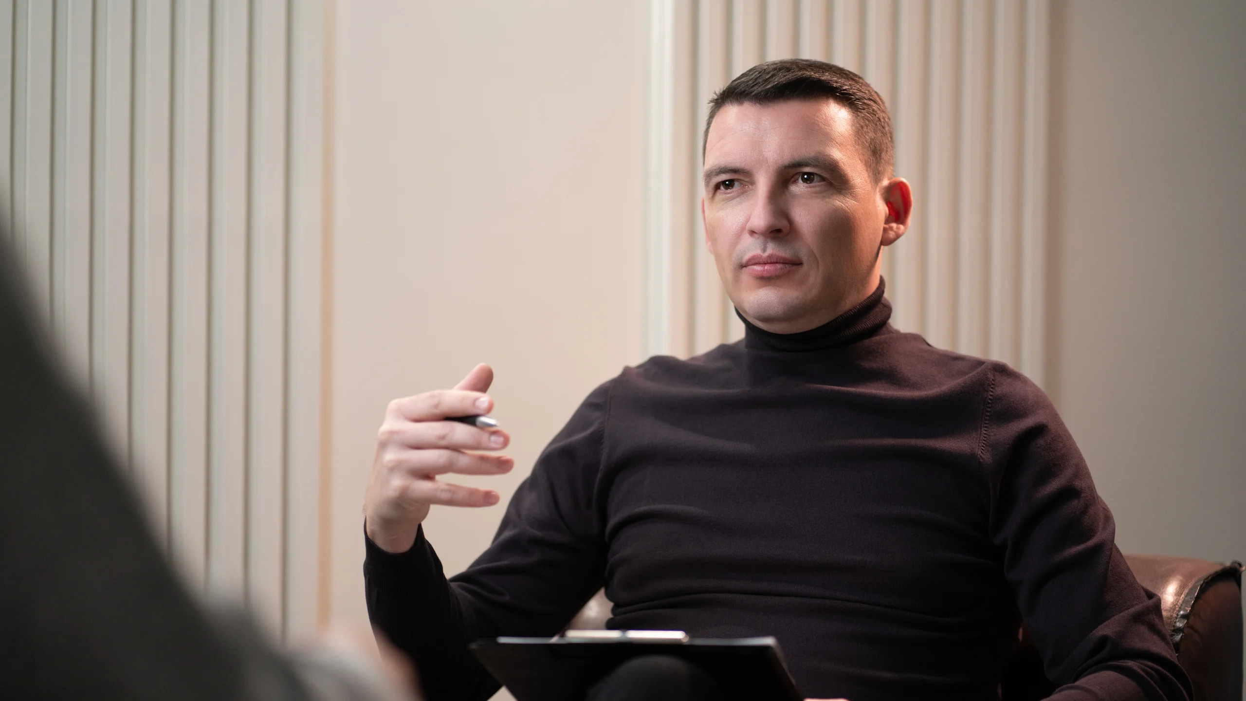 Dr. Berbece Dragoș - Medic Primar Psihiatru în cabinet